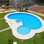 Uhc Larimar Family Complex Superior 살루