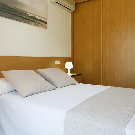 Uhc Larimar Family Complex Superior Salou