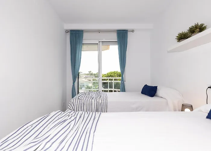 Uhc Larimar Family Complex Superior Apartment Salou