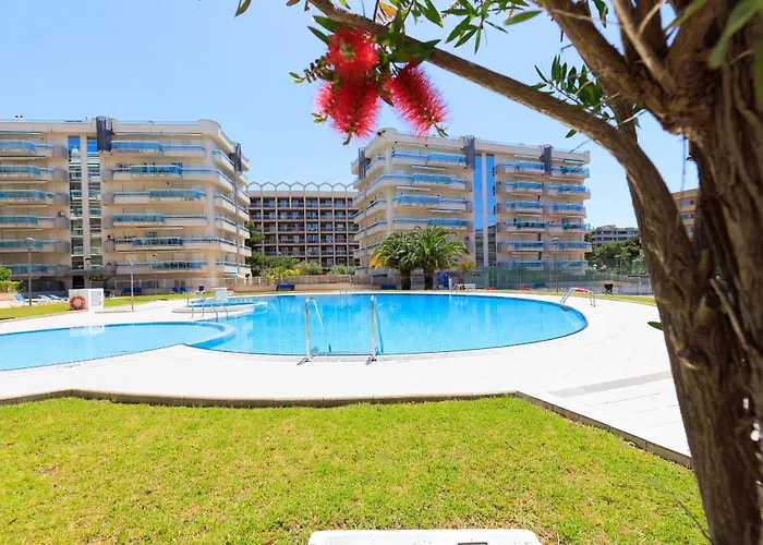 Uhc Larimar Family Complex Superior *