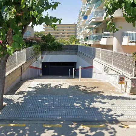 Uhc Larimar Family Complex Superior Salou